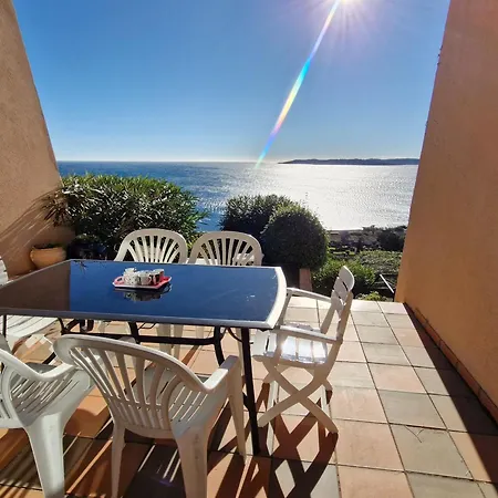2 Pièces Avec Piscine Et Garage à - Fr-1-780-71 Appartement *