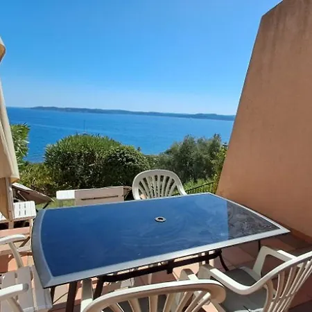 2 Pièces Avec Piscine Et Garage à - Fr-1-780-71 *
