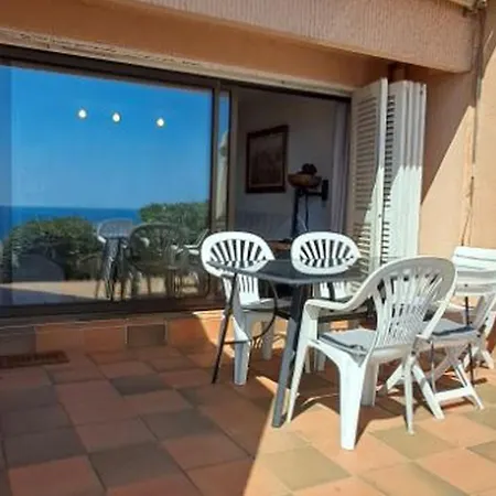 Appartement 2 Pièces Avec Piscine Et Garage à - Fr-1-780-71 *